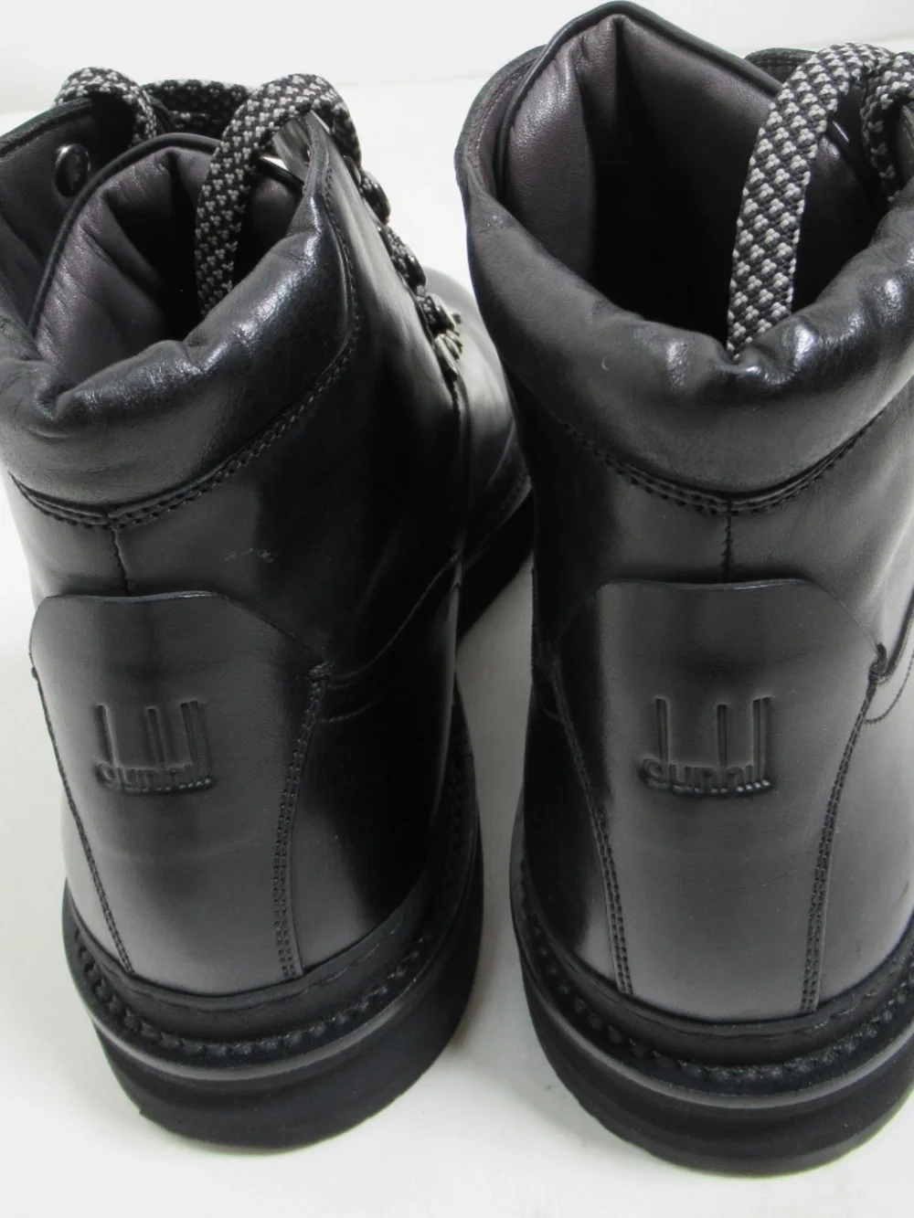Dunhill men traverse